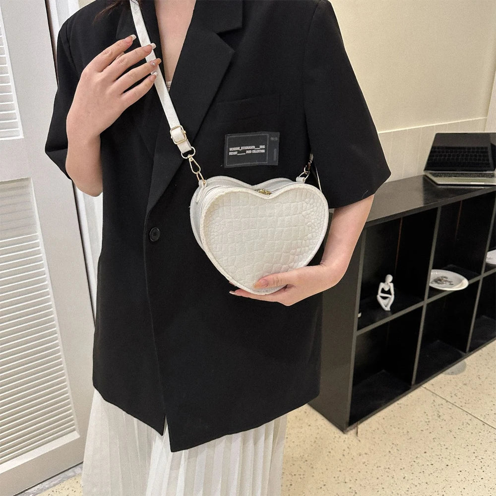 Women Heart-shaped Crossbody Bag Luxury Designer Felt Shoulder Bags for Ladies 2023 New Fashion Female Clutch Casual Handbags