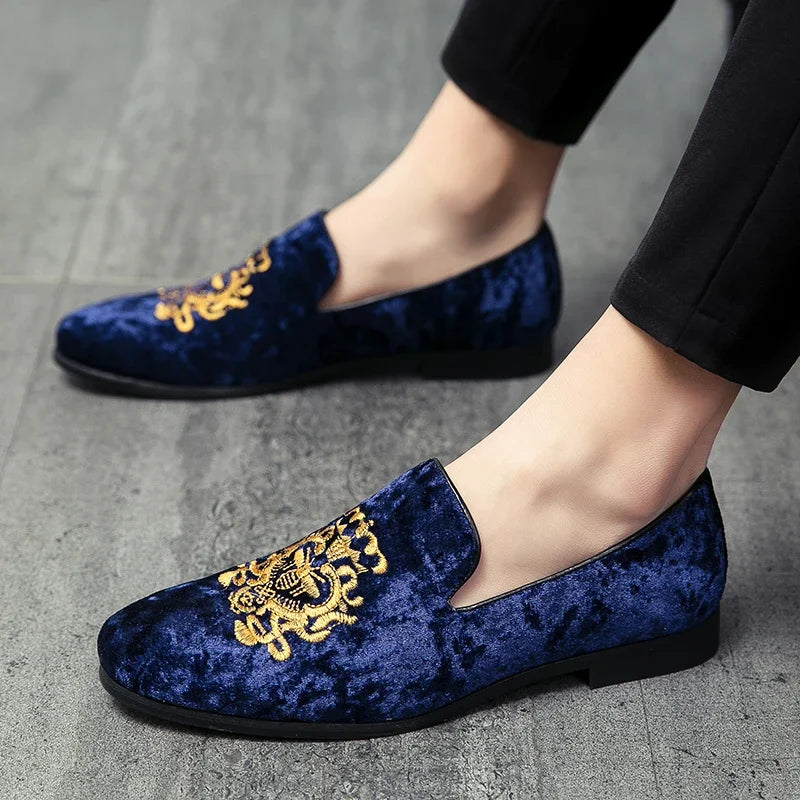 Casual Men Loafers New Big Size Lazy Peas Shoes Embroidery Moccasins Suede Leather Shoes Zapatos 48 47