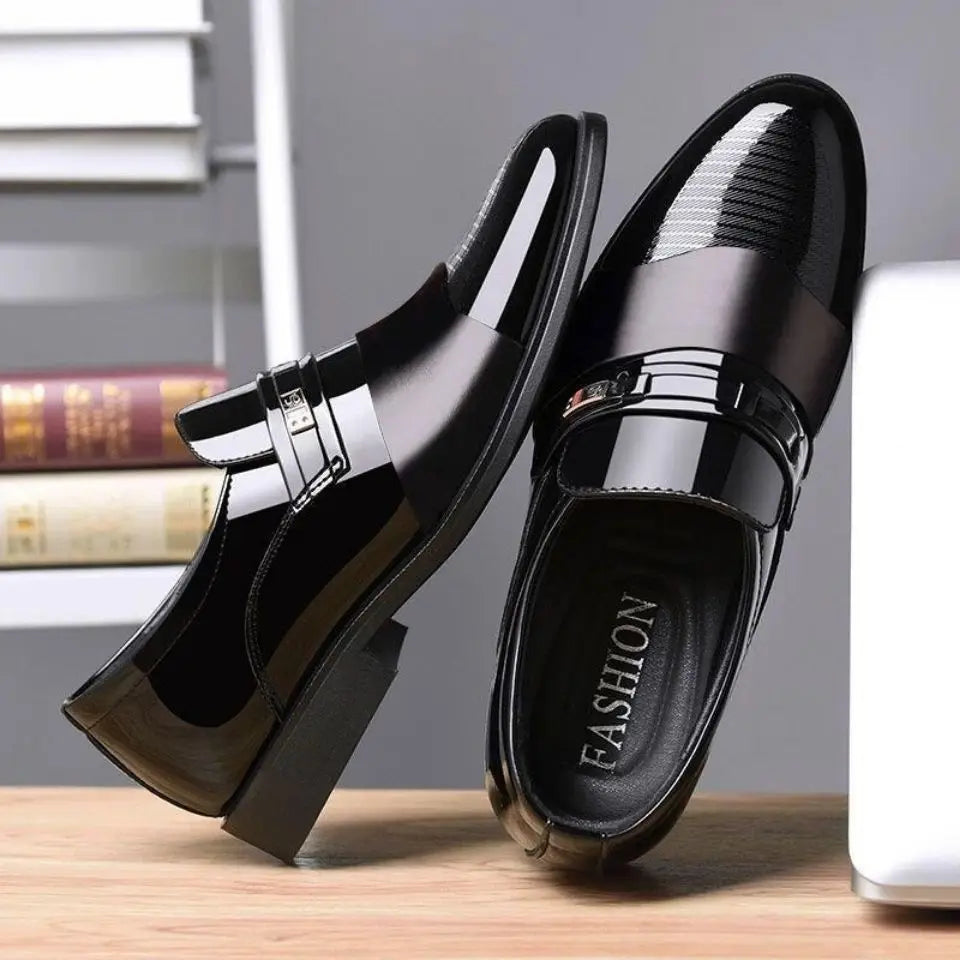 Men Fashionable Formal Trendy Leather Shoes Business Casual Fashion Pointed Toe Slip on Casual Leather Shoes