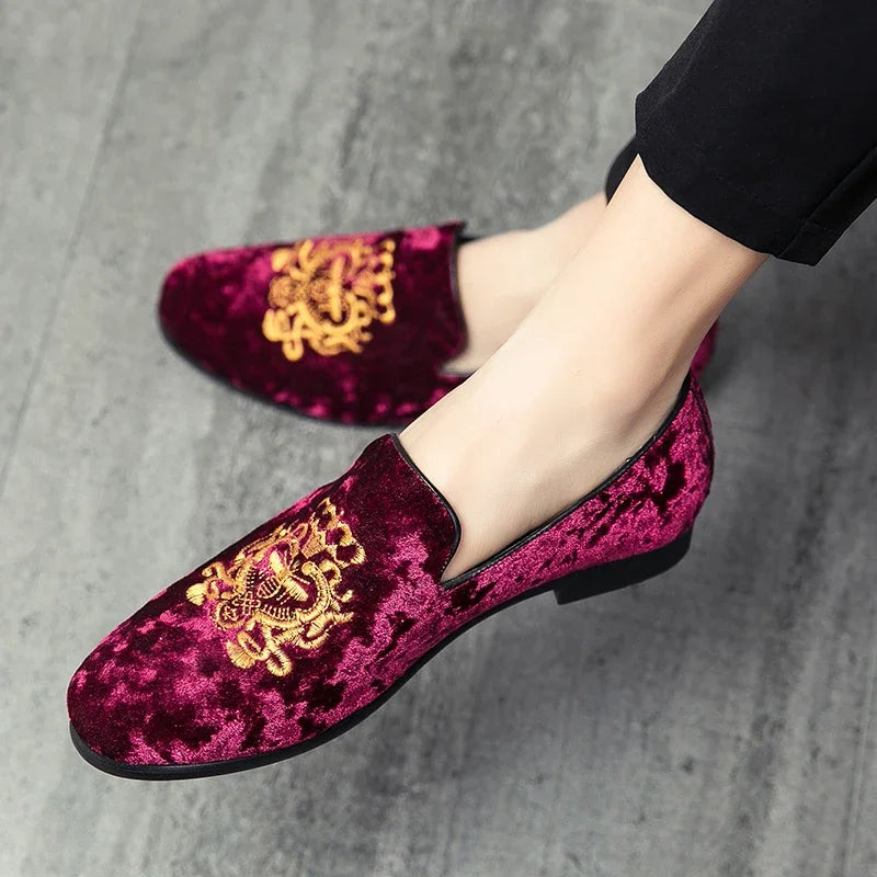 Casual Men Loafers New Big Size Lazy Peas Shoes Embroidery Moccasins Suede Leather Shoes Zapatos 48 47