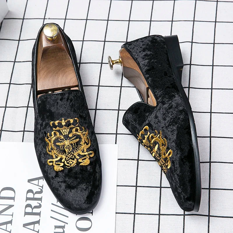 Casual Men Loafers New Big Size Lazy Peas Shoes Embroidery Moccasins Suede Leather Shoes Zapatos 48 47